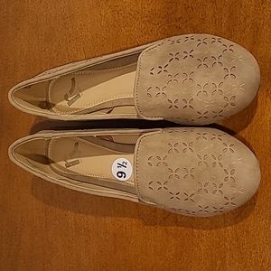 Report Tan Flats Sz 9.5